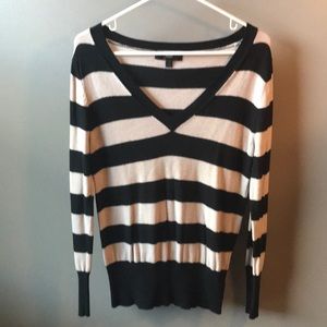 Black and Cream Striped V-Neck Sweater Size Large